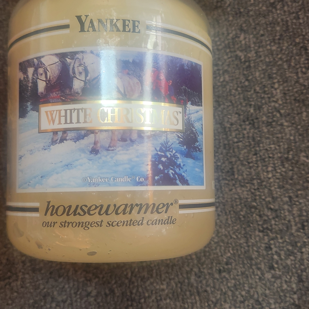 Yankee Candle White Christmas Cream Candle
